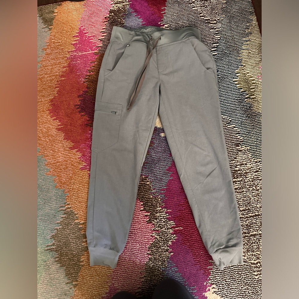 Women’s XS/Petite figs jogger scrub bottoms